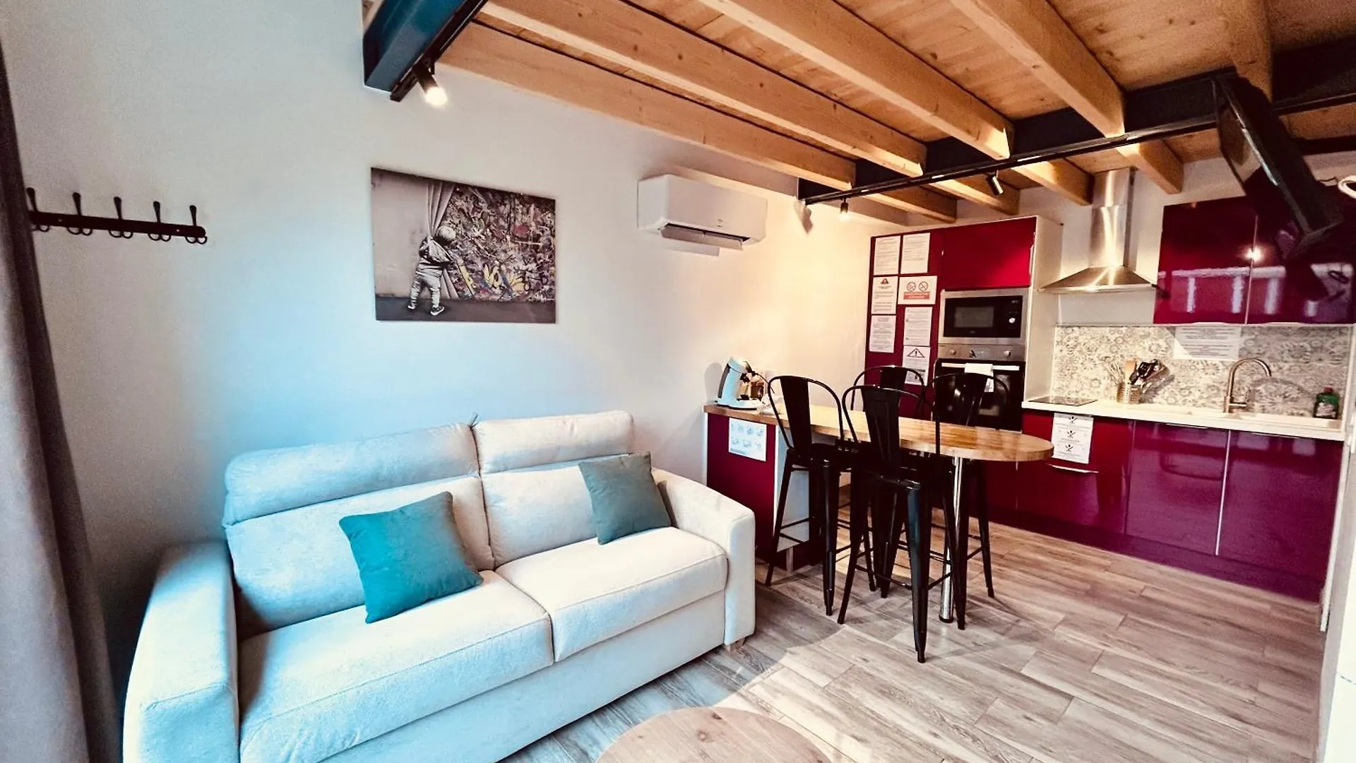Apartament Le Clos De Tanvol - Parking Prive Gratuit- Terrasse Privee - Climatisation - Caravane Airstream Viriat Francja
