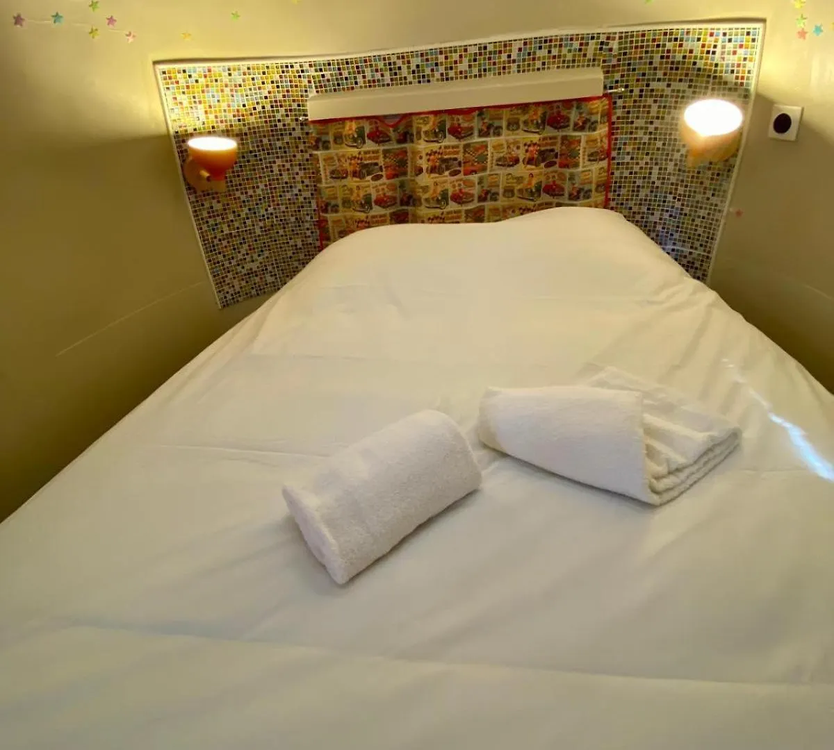 Le Clos De Tanvol - Parking Prive Gratuit- Terrasse Privee - Climatisation - Caravane Airstream Viriat 0*,